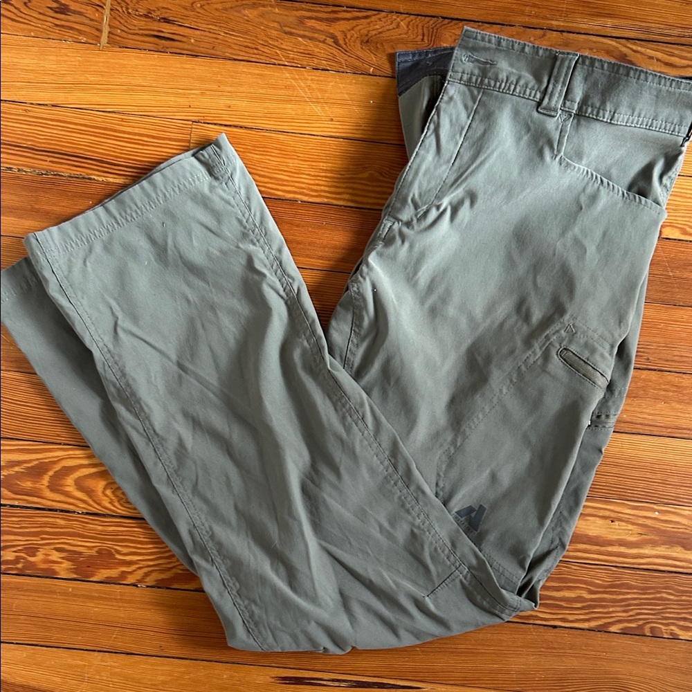 Eddie Bauer Men's Olive Cargo Pants